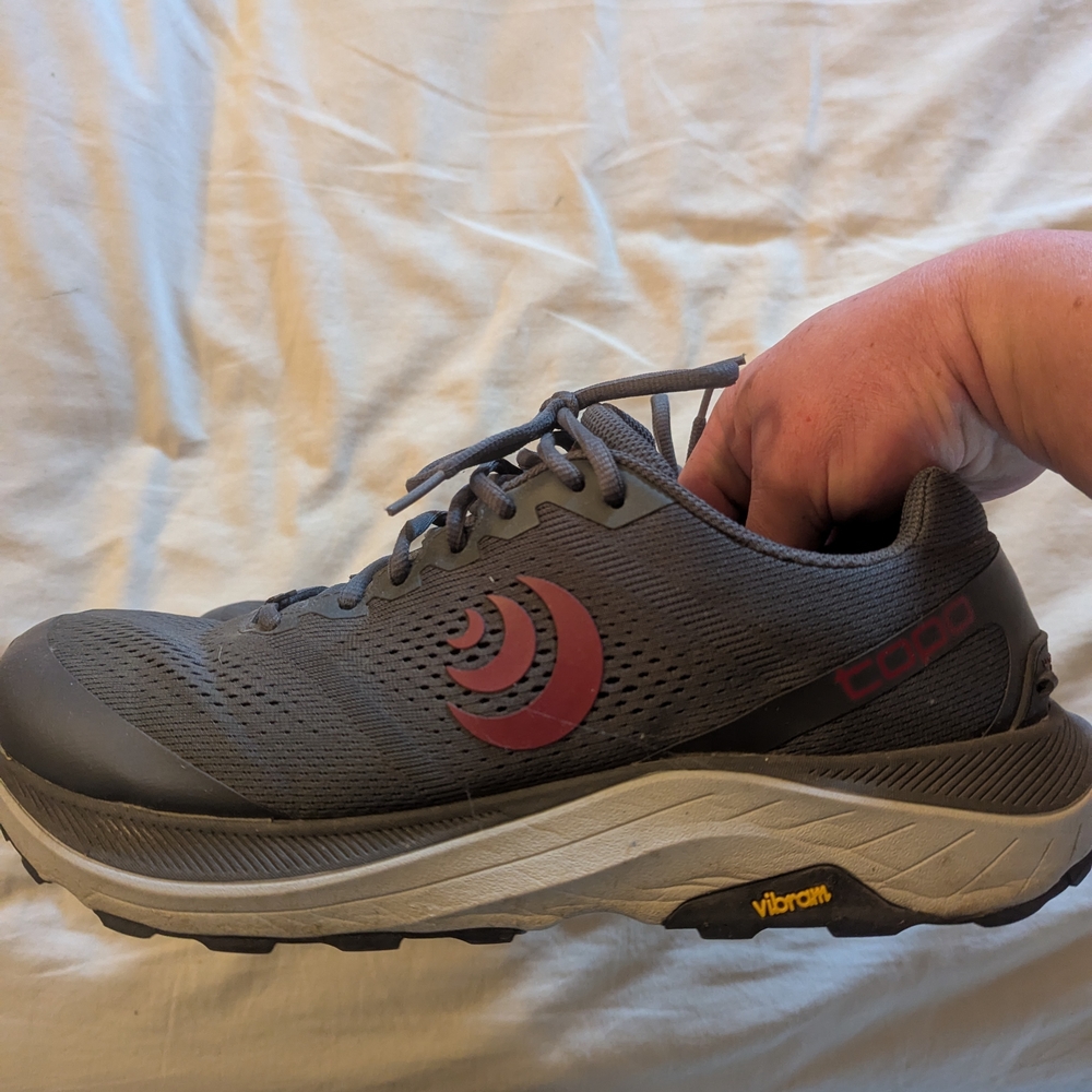 Topo Athletic Men's Gray and Red Running Shoes